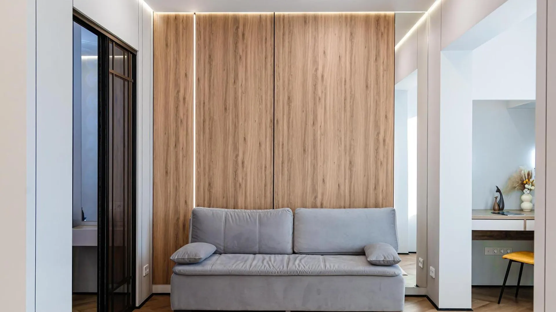 Dm Aparts - Комфорт Сити Business Almaty Apartment