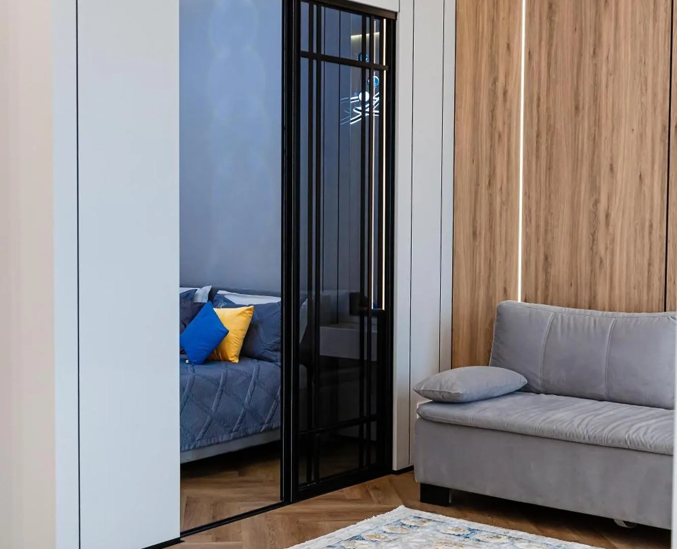 Dm Aparts - Комфорт Сити Business Almaty Apartment